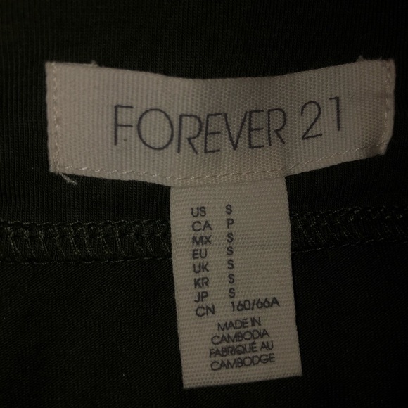 Green pencil skirt from Forever 21 - Picture 2 of 2